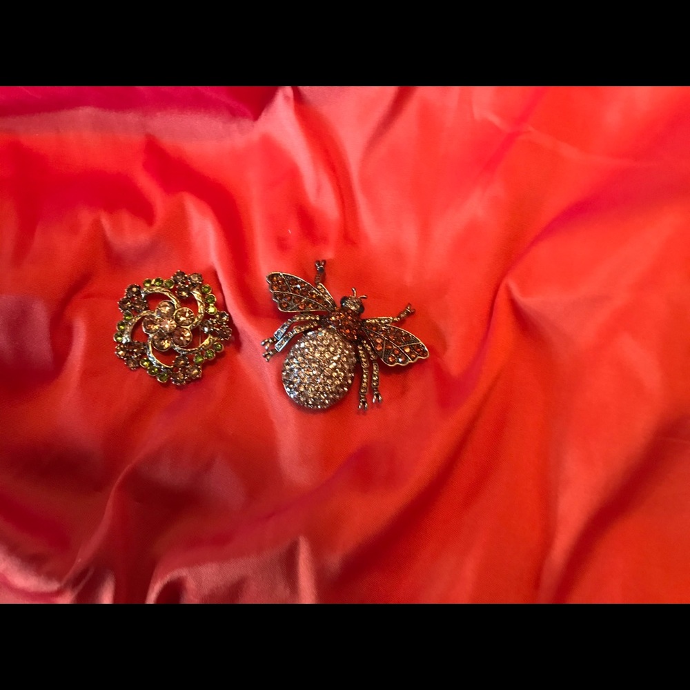 Gold tone brooches
